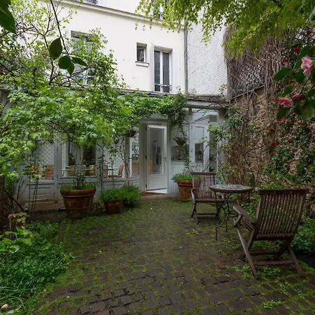 Veeve - Charming Townhouse Near Parc Montsouris * Parigi