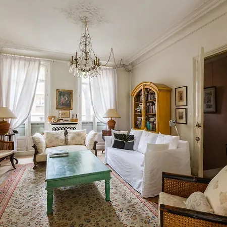 Casa vacanze Veeve - Charming Townhouse Near Parc Montsouris