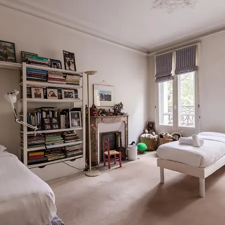 Veeve - Charming Townhouse Near Parc Montsouris Parigi